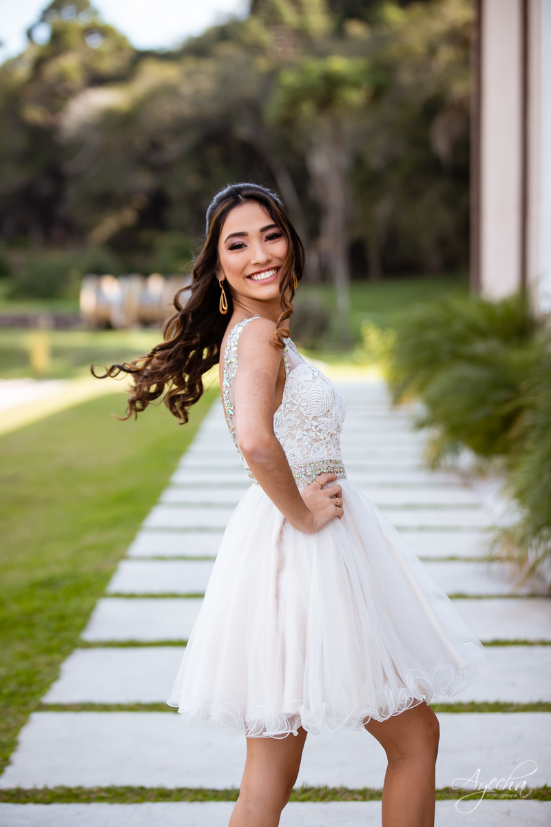 15 anos curitiba; ensaio 15 anos; ensaio debutante; book 15 anos; chácara ienkot; 15 anos urbano; 15 anos romantico; debutante street; chacara para ensaios; vestido debutante; 