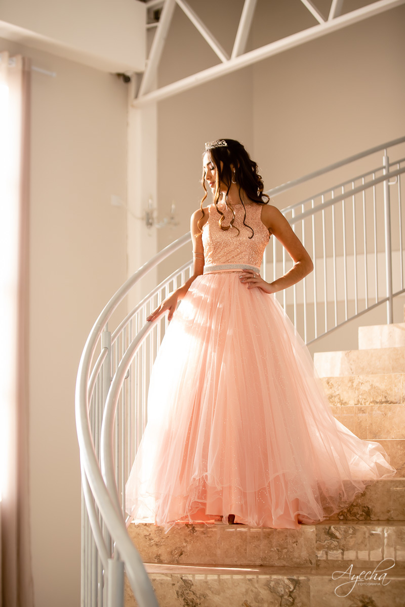 15 anos curitiba; ensaio 15 anos; ensaio debutante; book 15 anos; chácara ienkot; 15 anos urbano; 15 anos romantico; debutante street; chacara para ensaios; vestido debutante; 