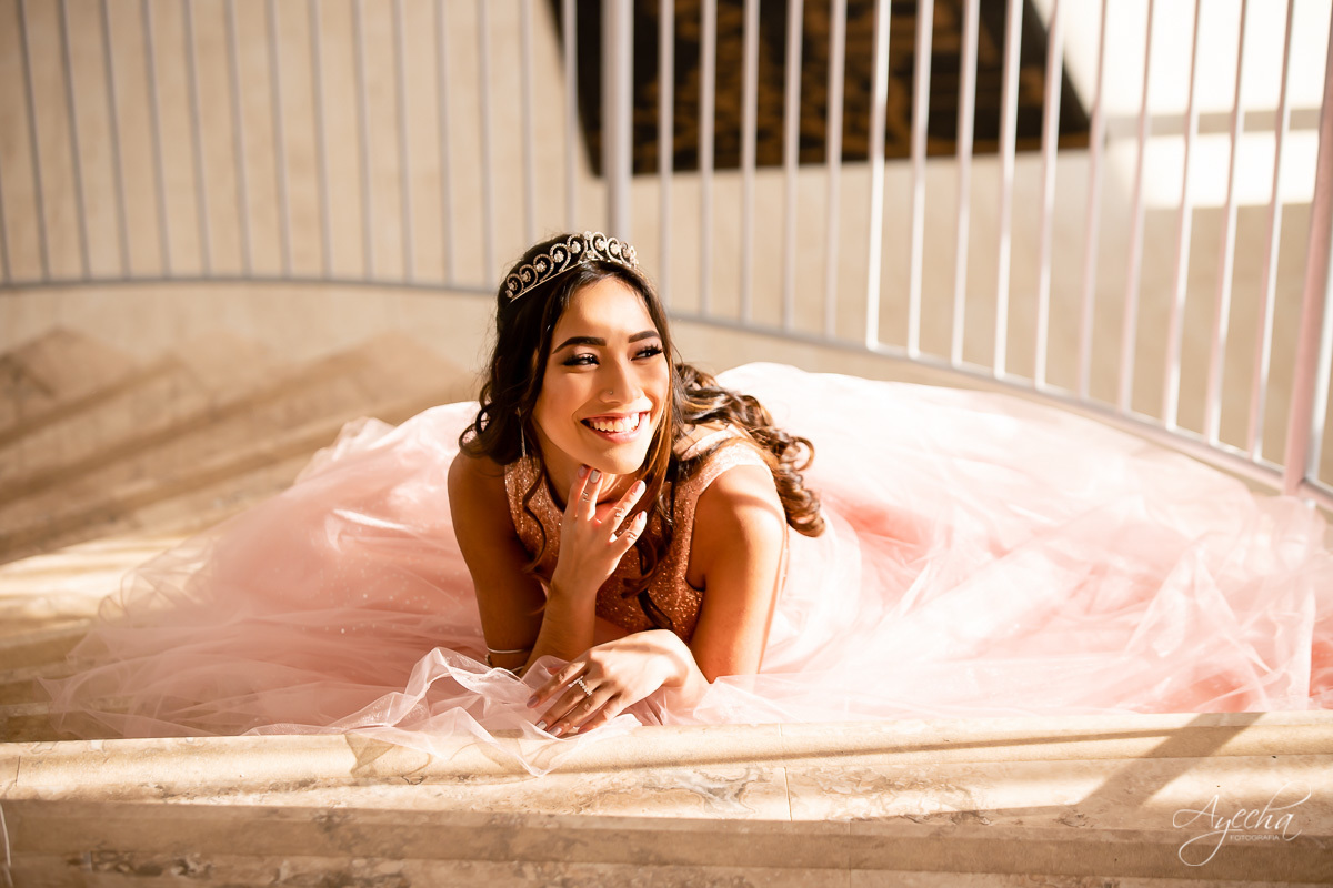 15 anos curitiba; ensaio 15 anos; ensaio debutante; book 15 anos; chácara ienkot; 15 anos urbano; 15 anos romantico; debutante street; chacara para ensaios; vestido debutante; festa 5 anos; 