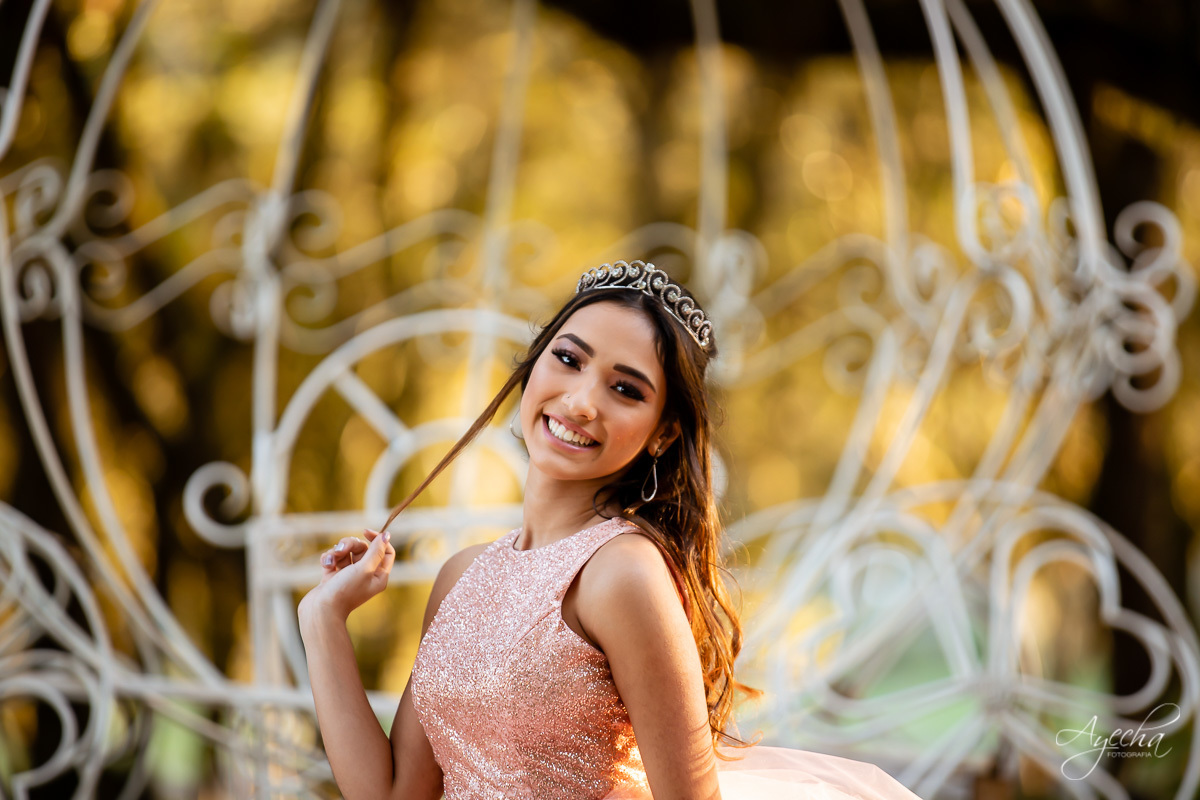 15 anos curitiba; ensaio 15 anos; ensaio debutante; book 15 anos; chácara ienkot; 15 anos urbano; 15 anos romantico; debutante street; chacara para ensaios; vestido debutante; festa 5 anos; pinterest; tumbler; balões; 