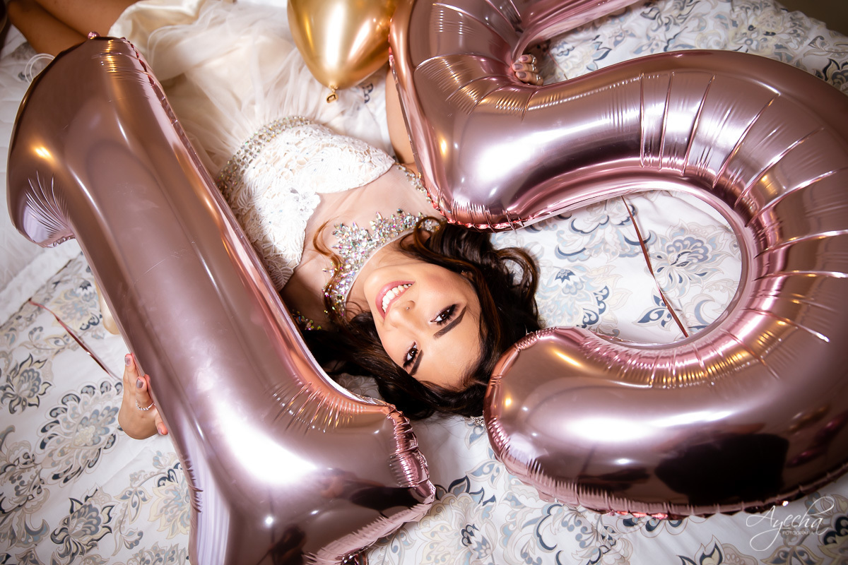 15 anos curitiba; ensaio 15 anos; ensaio debutante; book 15 anos; chácara ienkot; 15 anos urbano; 15 anos romantico; debutante street; chacara para ensaios; vestido debutante; festa 5 anos; pinterest; tumbler; balões; 