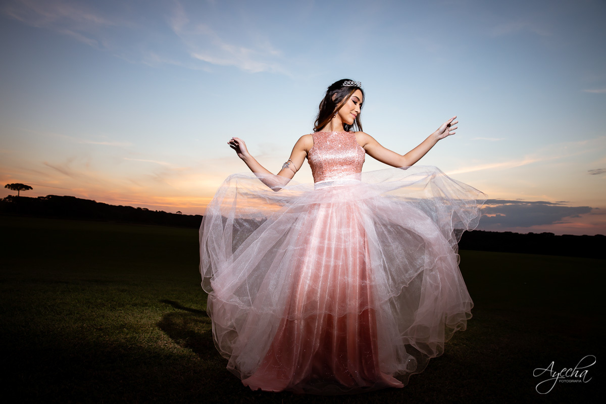 15 anos curitiba; ensaio 15 anos; ensaio debutante; book 15 anos; chácara ienkot; 15 anos urbano; 15 anos romantico; debutante street; chacara para ensaios; vestido debutante; festa 5 anos; pinterest; tumbler; balões; 