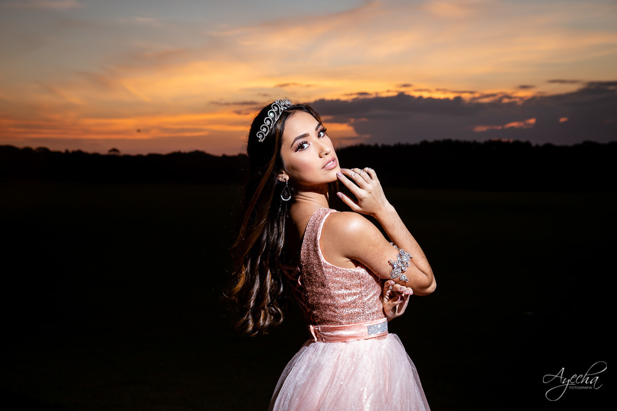 15 anos curitiba; ensaio 15 anos; ensaio debutante; book 15 anos; chácara ienkot; 15 anos urbano; 15 anos romantico; debutante street; chacara para ensaios; vestido debutante; festa 5 anos; pinterest; tumbler; balões; 