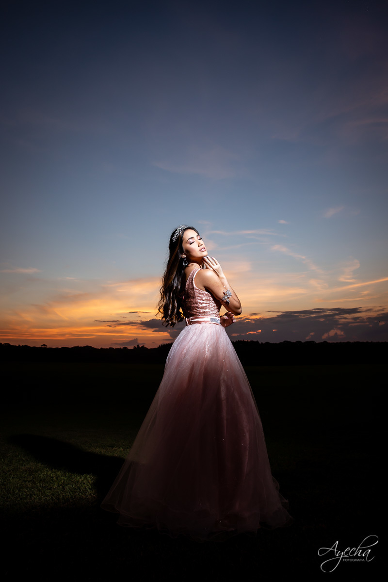 15 anos curitiba; ensaio 15 anos; ensaio debutante; book 15 anos; chácara ienkot; 15 anos urbano; 15 anos romantico; debutante street; chacara para ensaios; vestido debutante; festa 5 anos; pinterest; tumbler; balões; 