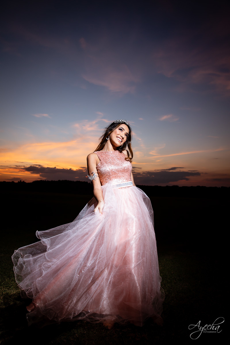 15 anos curitiba; ensaio 15 anos; ensaio debutante; book 15 anos; chácara ienkot; 15 anos urbano; 15 anos romantico; debutante street; chacara para ensaios; vestido debutante; festa 5 anos; pinterest; tumbler; balões; 