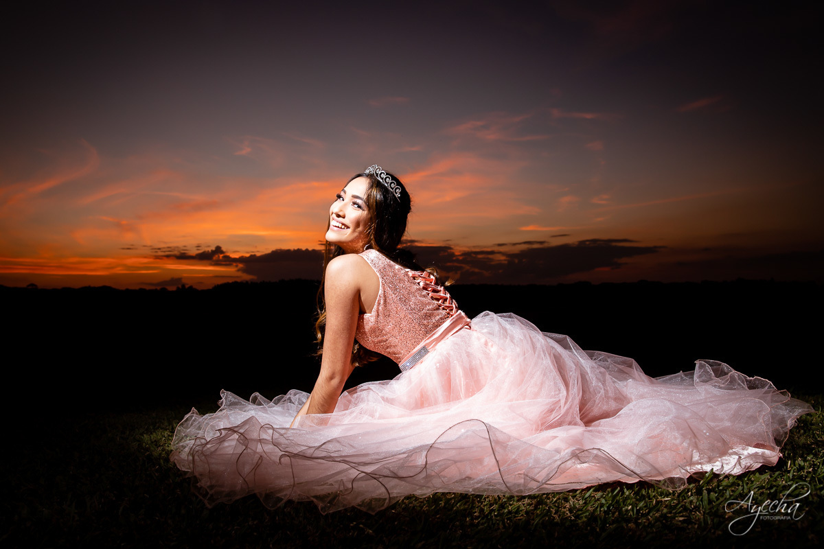 15 anos curitiba; ensaio 15 anos; ensaio debutante; book 15 anos; chácara ienkot; 15 anos urbano; 15 anos romantico; debutante street; chacara para ensaios; vestido debutante; festa 5 anos; pinterest; tumbler; balões; 