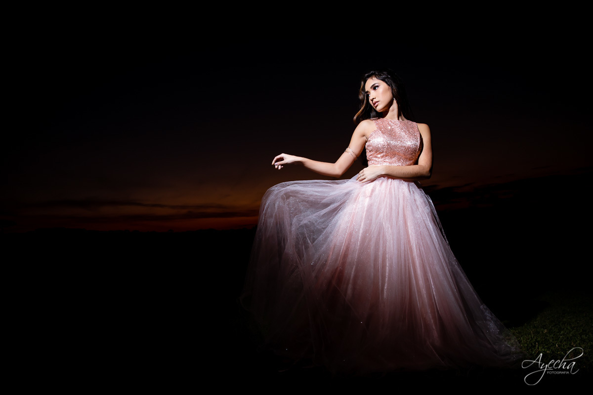 15 anos curitiba; ensaio 15 anos; ensaio debutante; book 15 anos; chácara ienkot; 15 anos urbano; 15 anos romantico; debutante street; chacara para ensaios; vestido debutante; festa 5 anos; pinterest; tumbler; balões; 