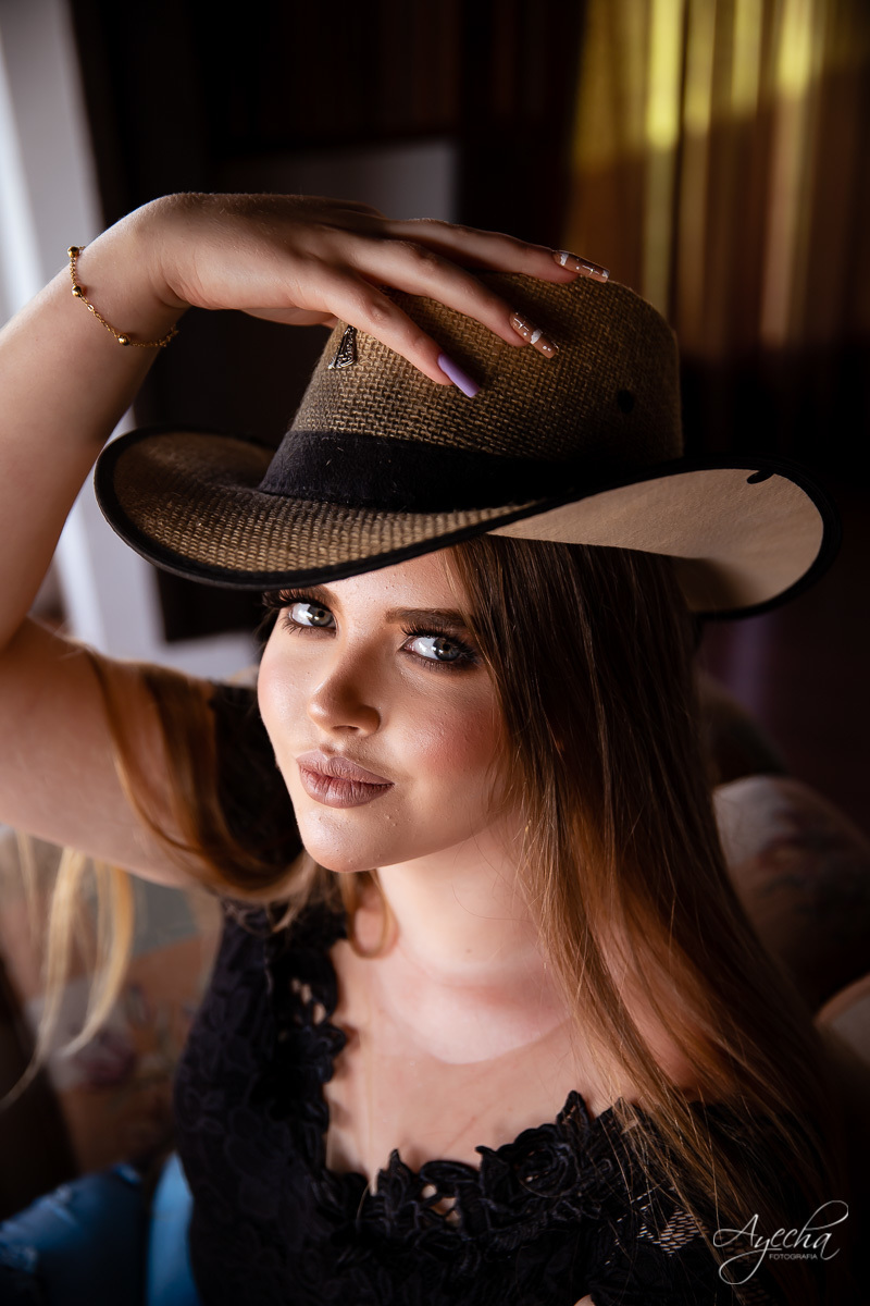 Ensaio debutante coutry, ensaio 15 anos cavalo, ensaio são luiz do purunã, debutar, ensaio princesa; vestido de debutante araucária; 