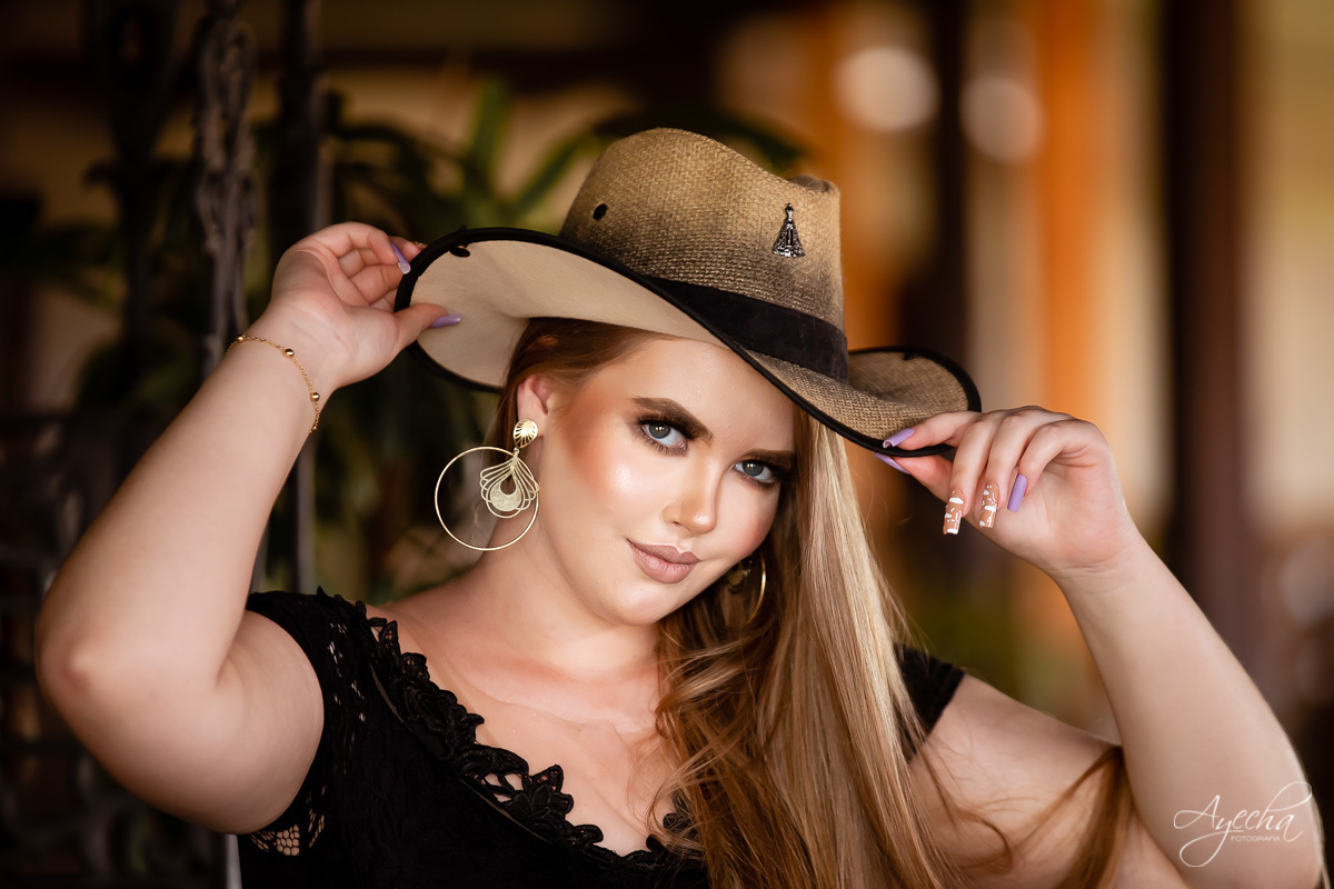 Ensaio debutante coutry, ensaio 15 anos cavalo, ensaio são luiz do purunã, debutar, ensaio princesa; vestido de debutante araucária; 