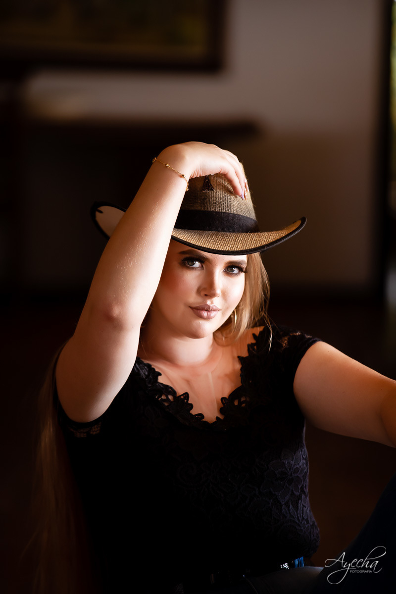 Ensaio debutante coutry, ensaio 15 anos cavalo, ensaio são luiz do purunã, debutar, ensaio princesa; vestido de debutante araucária; 