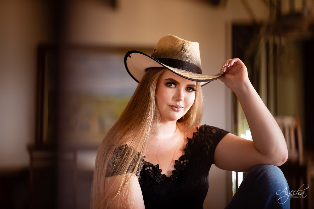 Ensaio debutante coutry, ensaio 15 anos cavalo, ensaio são luiz do purunã, debutar, ensaio princesa; vestido de debutante araucária; 