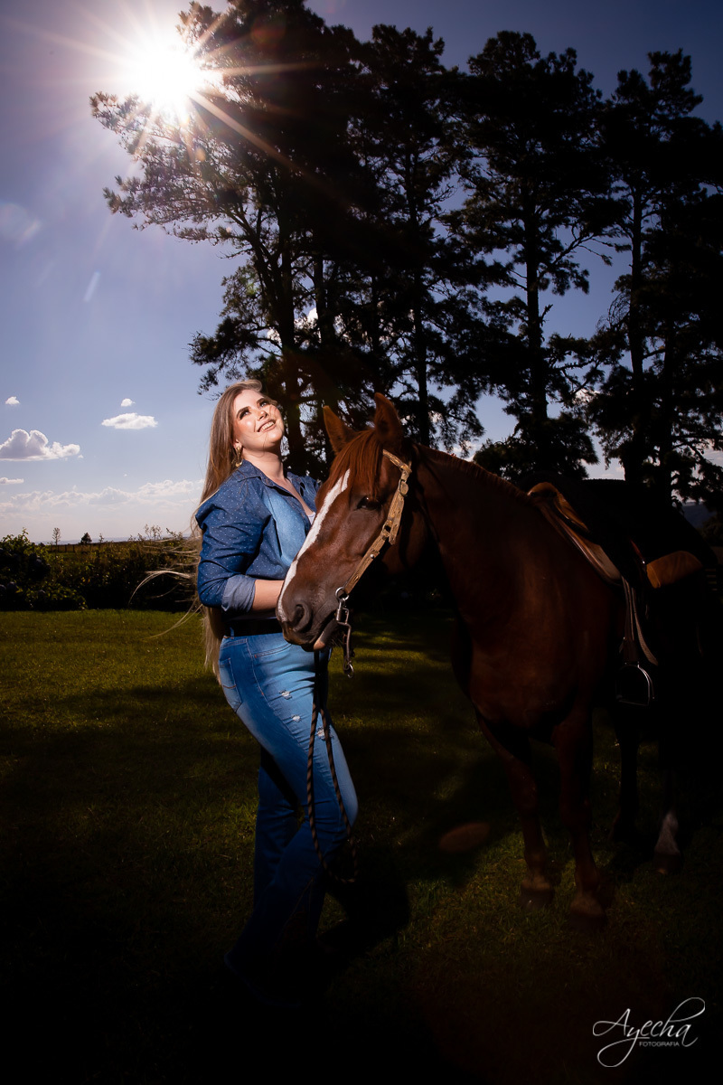 Ensaio debutante coutry, ensaio 15 anos cavalo, ensaio são luiz do purunã, debutar, ensaio princesa; vestido de debutante araucária; ensaio fazenda, 