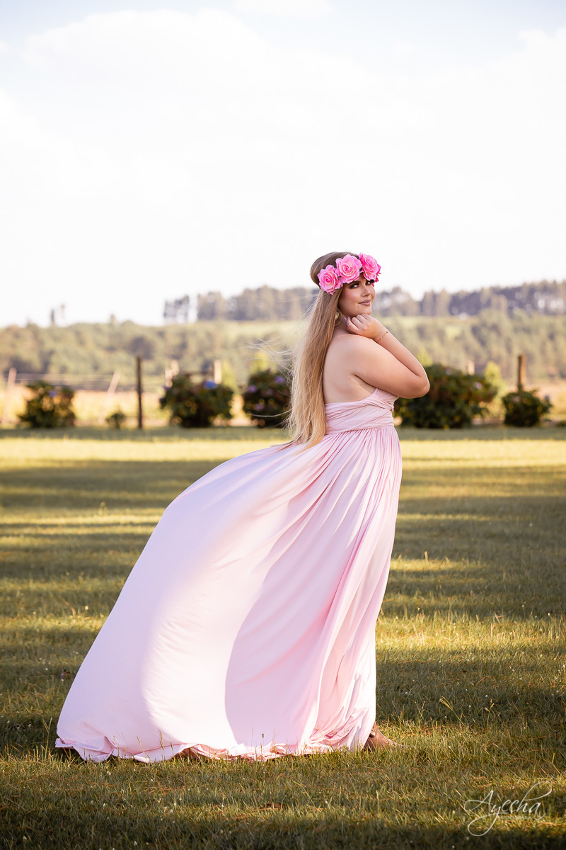 Ensaio debutante coutry, ensaio 15 anos cavalo, ensaio são luiz do purunã, debutar, ensaio princesa; vestido de debutante araucária; ensaio fazenda, 