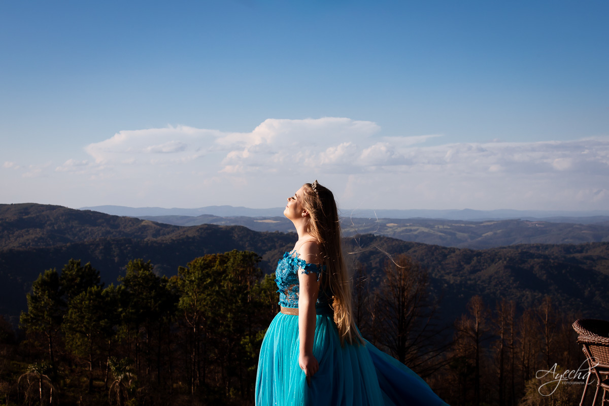 Ensaio debutante coutry, ensaio 15 anos cavalo, ensaio são luiz do purunã, debutar, ensaio princesa; vestido de debutante araucária; ensaio fazenda, 
