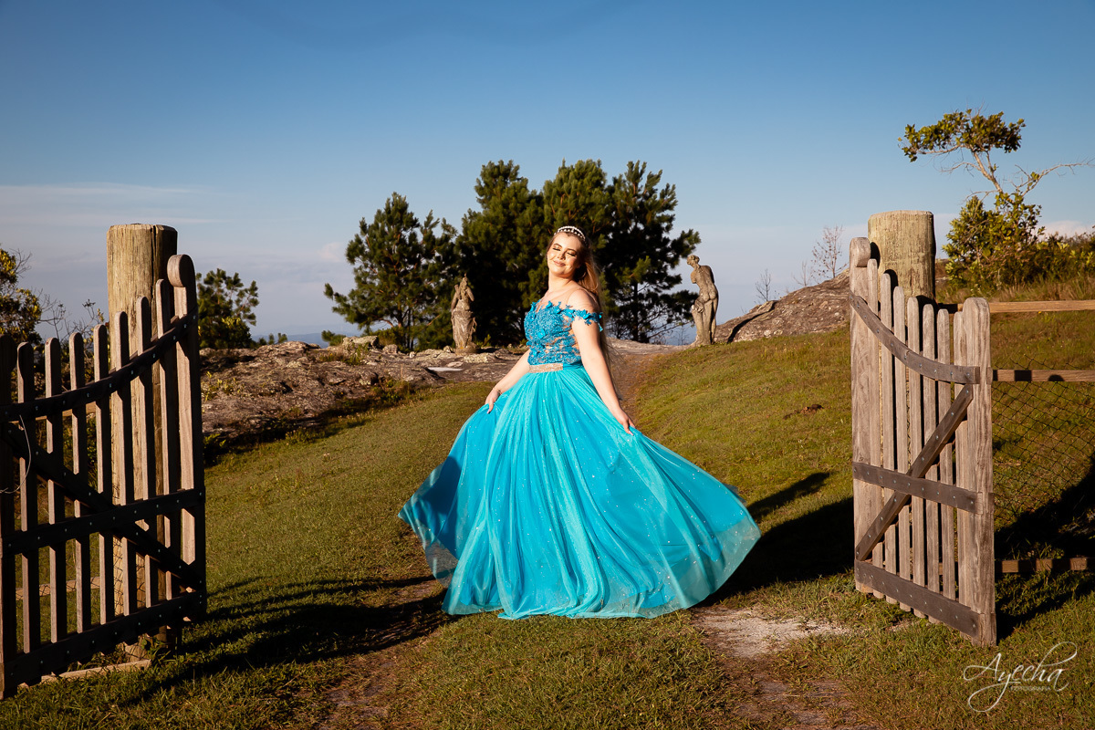 Ensaio debutante coutry, ensaio 15 anos cavalo, ensaio são luiz do purunã, debutar, ensaio princesa; vestido de debutante araucária; ensaio fazenda, 