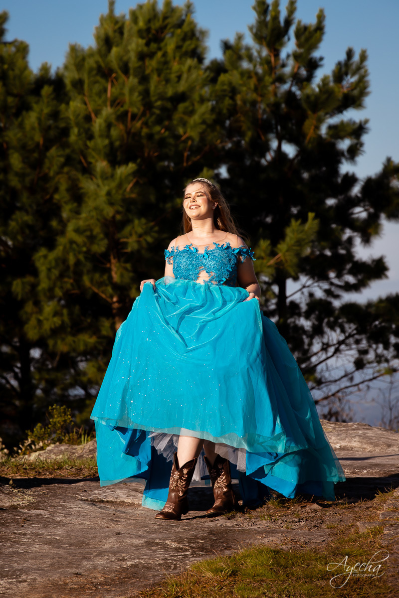 Ensaio debutante coutry, ensaio 15 anos cavalo, ensaio são luiz do purunã, debutar, ensaio princesa; vestido de debutante araucária; ensaio fazenda, 