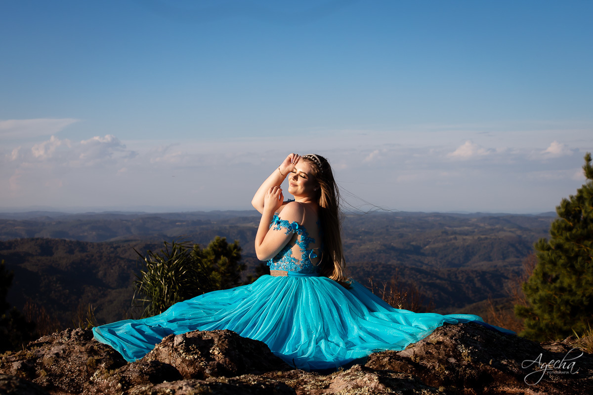 Ensaio debutante coutry, ensaio 15 anos cavalo, ensaio são luiz do purunã, debutar, ensaio princesa; vestido de debutante araucária; ensaio fazenda, 