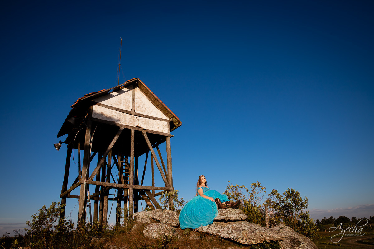 Ensaio debutante coutry, ensaio 15 anos cavalo, ensaio são luiz do purunã, debutar, ensaio princesa; vestido de debutante araucária; ensaio fazenda, 