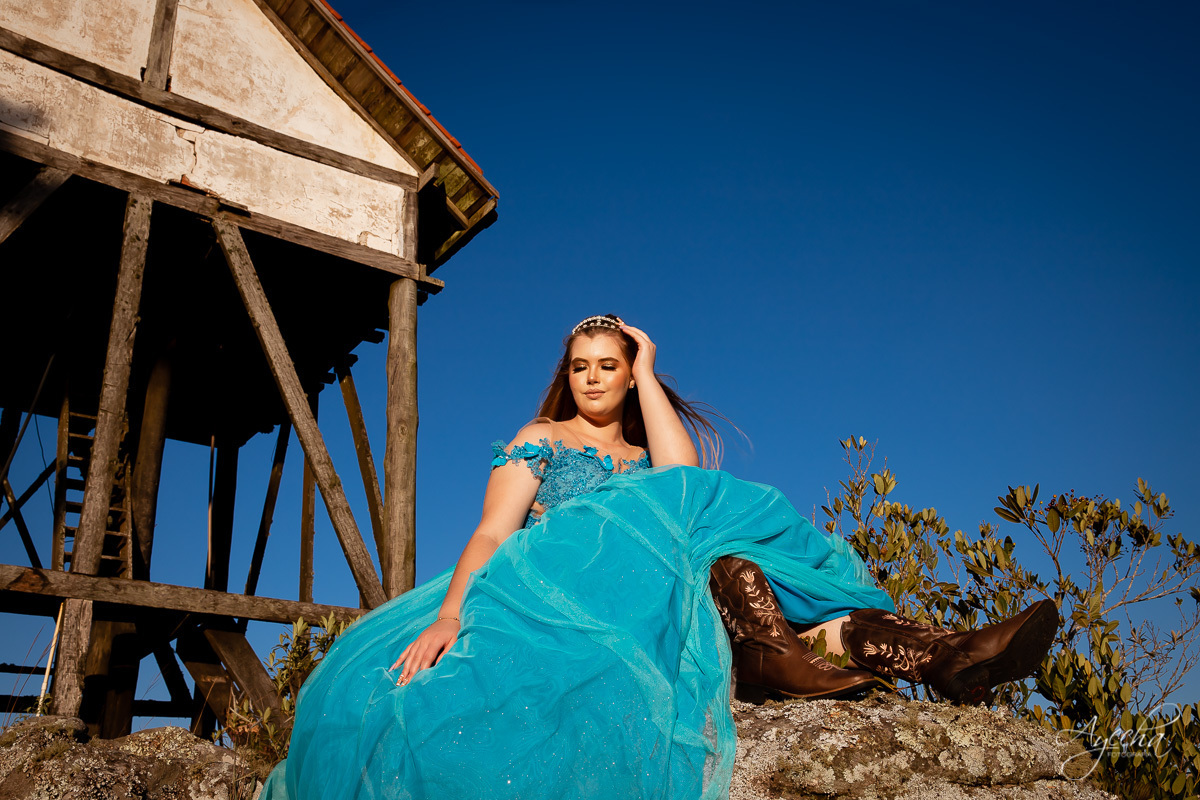 Ensaio debutante coutry, ensaio 15 anos cavalo, ensaio são luiz do purunã, debutar, ensaio princesa; vestido de debutante araucária; ensaio fazenda, 