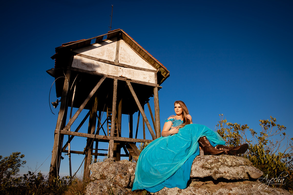 Ensaio debutante coutry, ensaio 15 anos cavalo, ensaio são luiz do purunã, debutar, ensaio princesa; vestido de debutante araucária; ensaio fazenda, 