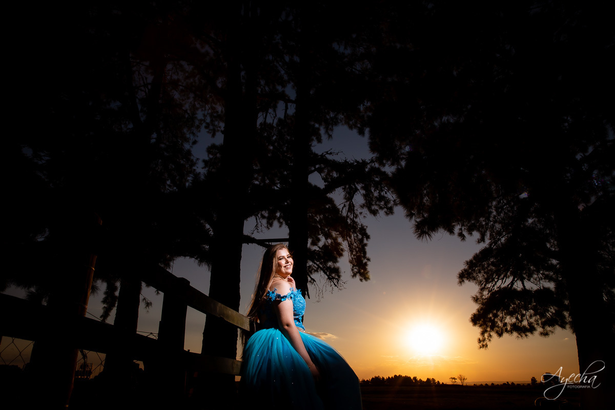 Ensaio debutante coutry, ensaio 15 anos cavalo, ensaio são luiz do purunã, debutar, ensaio princesa; vestido de debutante araucária; ensaio fazenda, 