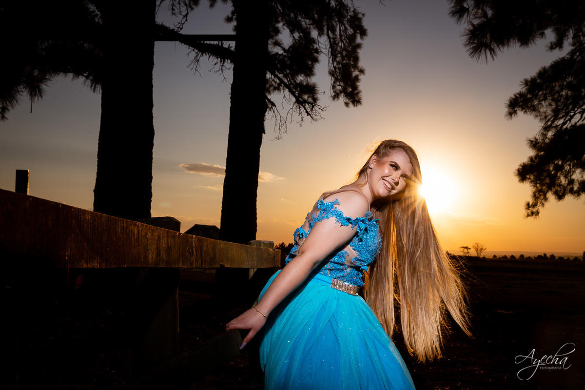 Ensaio debutante coutry, ensaio 15 anos cavalo, ensaio são luiz do purunã, debutar, ensaio princesa; vestido de debutante araucária; ensaio fazenda, 
