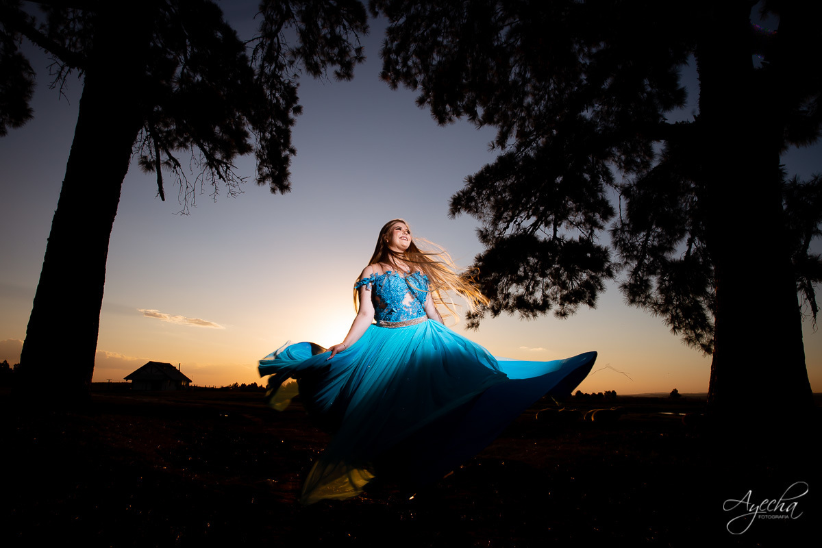 Ensaio debutante coutry, ensaio 15 anos cavalo, ensaio são luiz do purunã, debutar, ensaio princesa; vestido de debutante araucária; ensaio fazenda, 