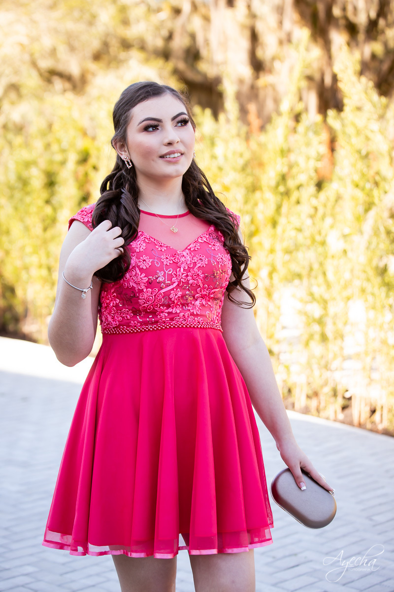 Ensaio 15 anos Curitiba;  São José dos Pinhais; Piraquara;  Debutante Curitiba; Ensaio Teen; Ensaio Celeiro; Ensaio Rústico; xv anos; vestido debutante; ienkot; mc donalds; diabetes; festa 15 anos; melhores fotógrafos curitiba; especialista 15 anos