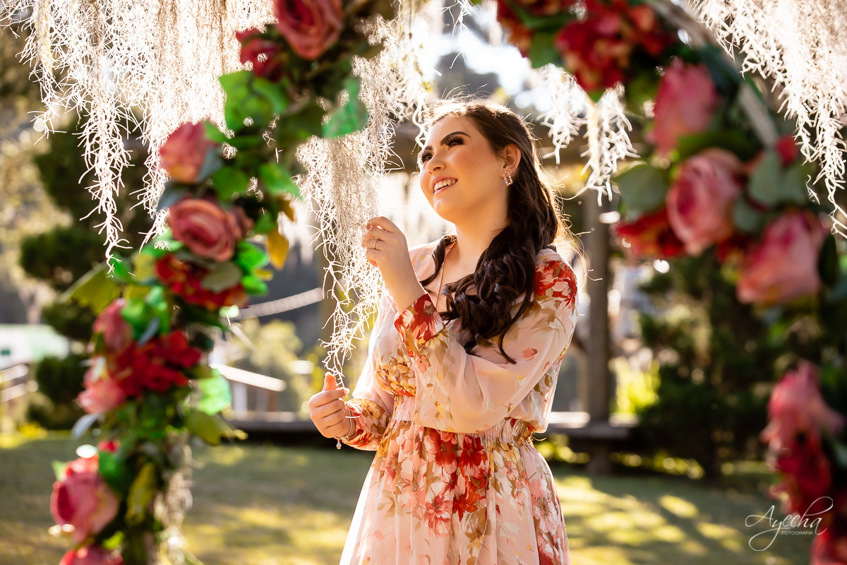 Ensaio 15 anos Curitiba;  São José dos Pinhais; Piraquara;  Debutante Curitiba; Ensaio Teen; Ensaio Celeiro; Ensaio Rústico; xv anos; vestido debutante; ienkot; mc donalds; diabetes; festa 15 anos; melhores fotógrafos curitiba; especialista 15 anos