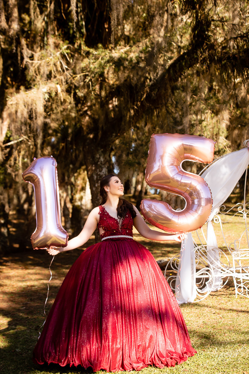 Ensaio 15 anos Curitiba;  São José dos Pinhais; Piraquara;  Debutante Curitiba; Ensaio Teen; Ensaio Celeiro; Ensaio Rústico; xv anos; vestido debutante; ienkot; mc donalds; diabetes; festa 15 anos; melhores fotógrafos curitiba; especialista 15 anos