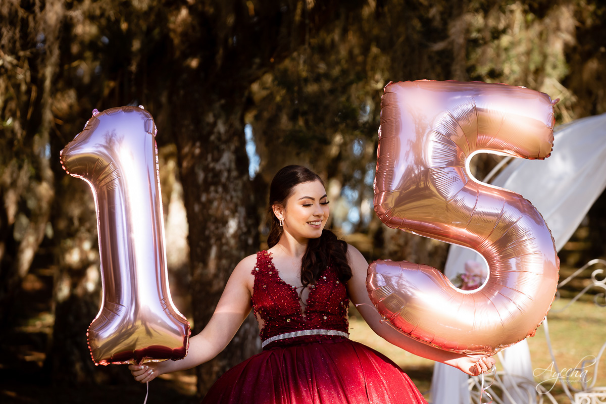 Ensaio 15 anos Curitiba;  São José dos Pinhais; Piraquara;  Debutante Curitiba; Ensaio Teen; Ensaio Celeiro; Ensaio Rústico; xv anos; vestido debutante; ienkot; mc donalds; diabetes; festa 15 anos; melhores fotógrafos curitiba; especialista 15 anos