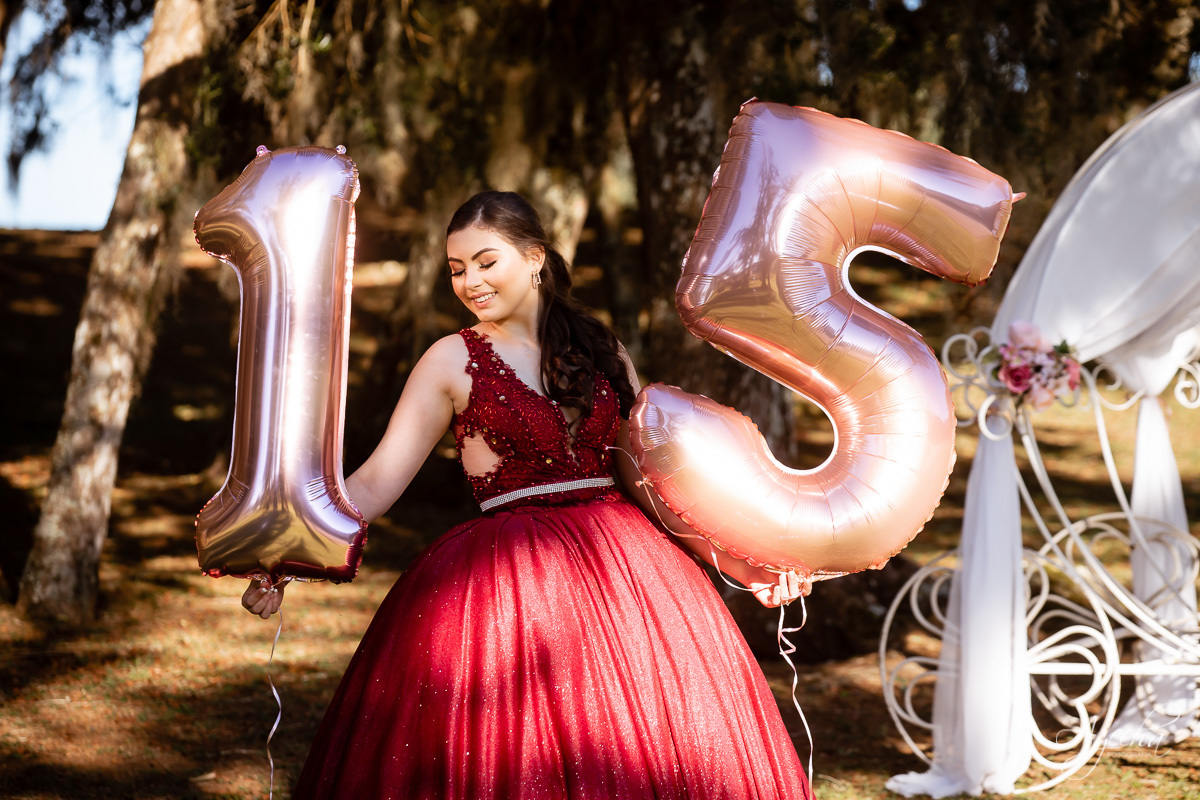 Ensaio 15 anos Curitiba;  São José dos Pinhais; Piraquara;  Debutante Curitiba; Ensaio Teen; Ensaio Celeiro; Ensaio Rústico; xv anos; vestido debutante; ienkot; mc donalds; diabetes; festa 15 anos; melhores fotógrafos curitiba; especialista 15 anos