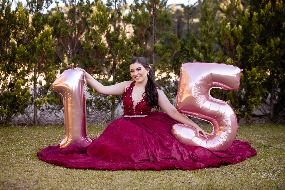 Ensaio 15 anos Curitiba;  São José dos Pinhais; Piraquara;  Debutante Curitiba; Ensaio Teen; Ensaio Celeiro; Ensaio Rústico; xv anos; vestido debutante; ienkot; mc donalds; diabetes; festa 15 anos; melhores fotógrafos curitiba; especialista 15 anos