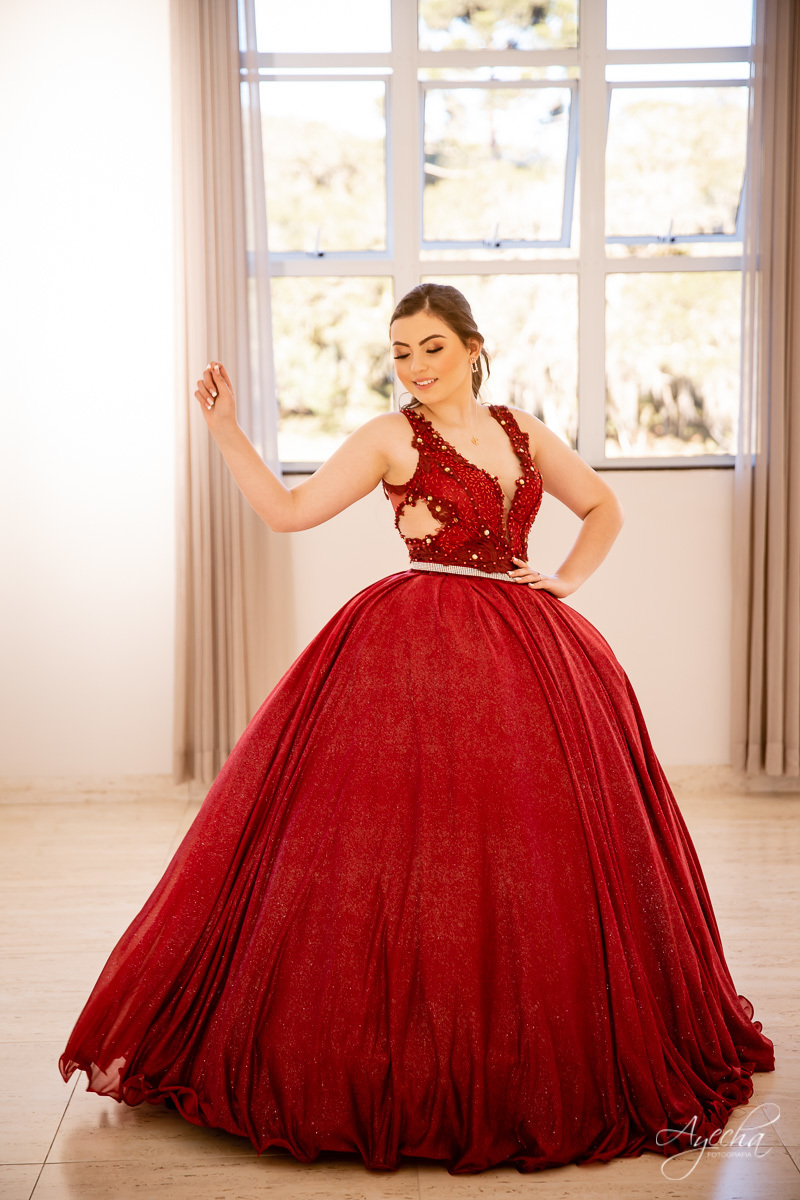 Ensaio 15 anos Curitiba;  São José dos Pinhais; Piraquara;  Debutante Curitiba; Ensaio Teen; Ensaio Celeiro; Ensaio Rústico; xv anos; vestido debutante; ienkot; mc donalds; diabetes; festa 15 anos; melhores fotógrafos curitiba; especialista 15 anos