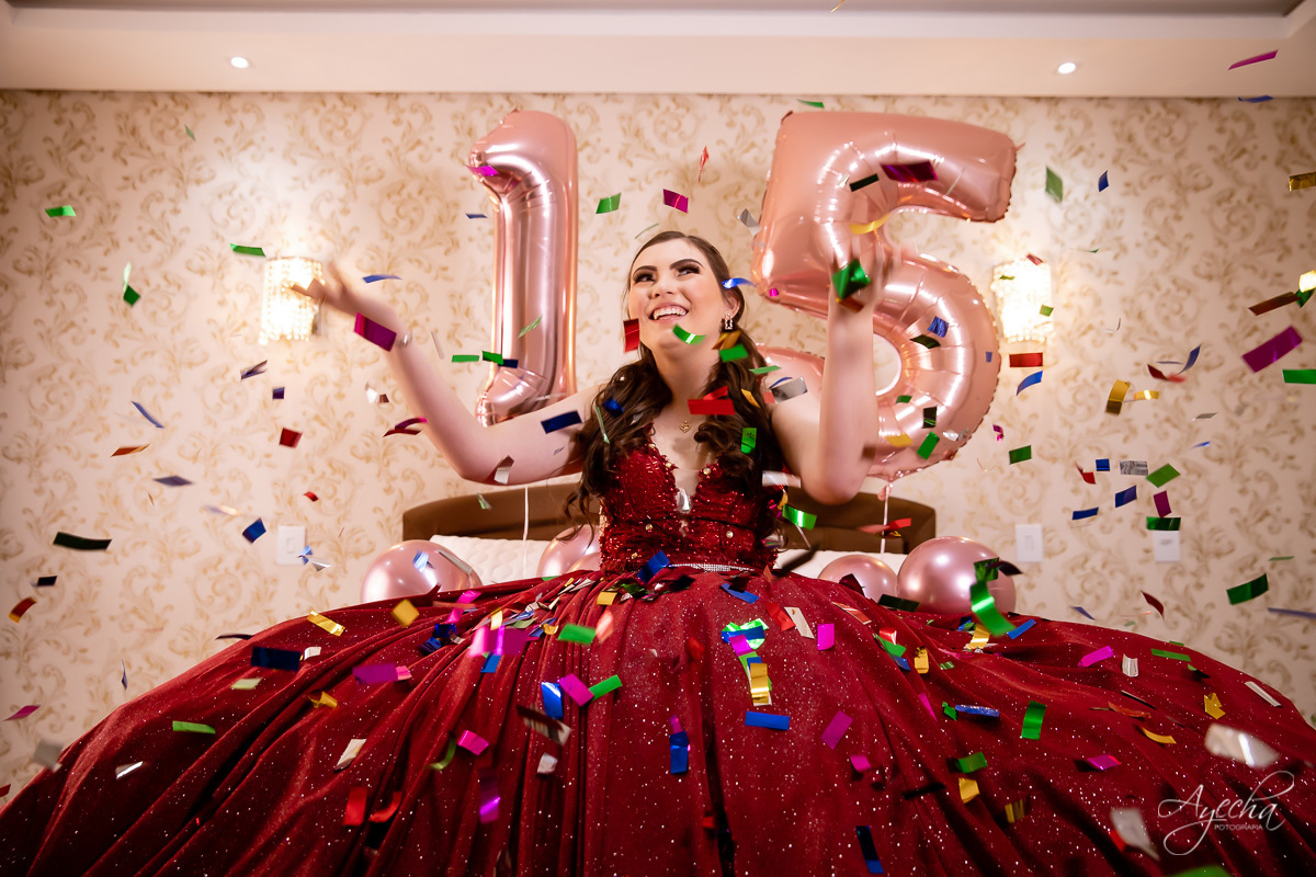 Ensaio 15 anos Curitiba;  São José dos Pinhais; Piraquara;  Debutante Curitiba; Ensaio Teen; Ensaio Celeiro; Ensaio Rústico; xv anos; vestido debutante; ienkot; mc donalds; diabetes; festa 15 anos; melhores fotógrafos curitiba; especialista 15 anos