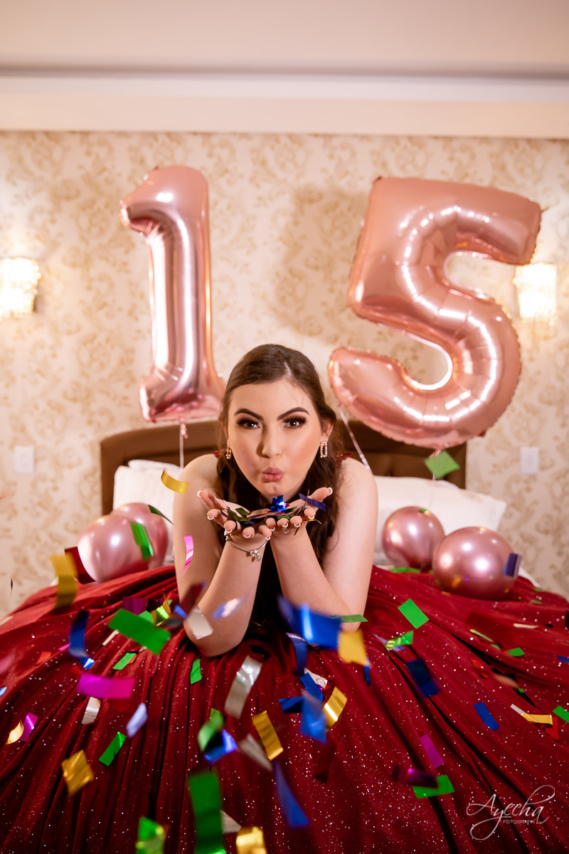 Ensaio 15 anos Curitiba;  São José dos Pinhais; Piraquara;  Debutante Curitiba; Ensaio Teen; Ensaio Celeiro; Ensaio Rústico; xv anos; vestido debutante; ienkot; mc donalds; diabetes; festa 15 anos; melhores fotógrafos curitiba; especialista 15 anos