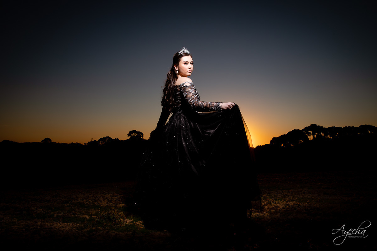 Ensaio 15 anos Curitiba;  São José dos Pinhais; Piraquara;  Debutante Curitiba; Ensaio Teen; Ensaio Celeiro; Ensaio Rústico; xv anos; vestido debutante; ienkot; mc donalds; diabetes; festa 15 anos; melhores fotógrafos curitiba; especialista 15 anos