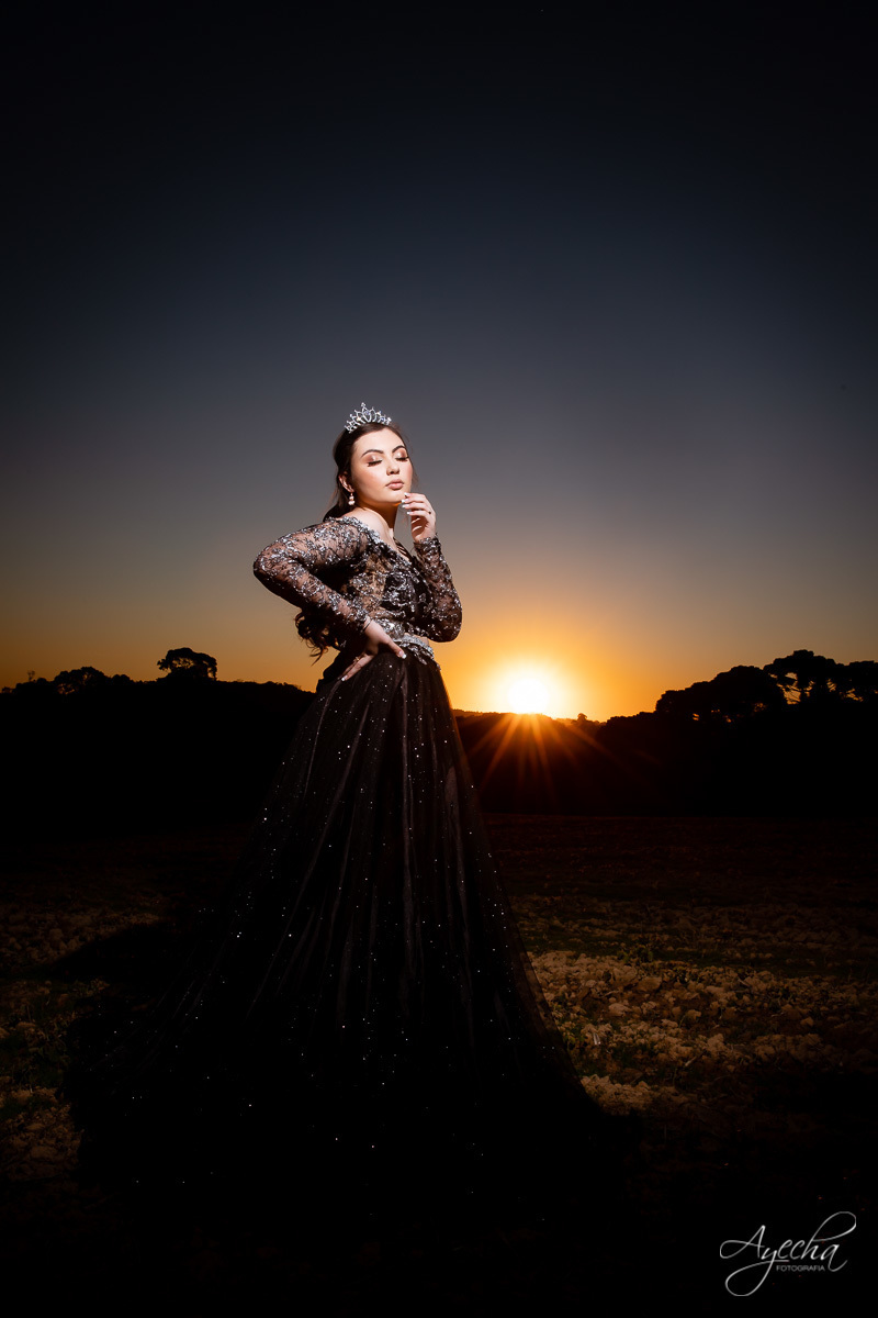 Ensaio 15 anos Curitiba;  São José dos Pinhais; Piraquara;  Debutante Curitiba; Ensaio Teen; Ensaio Celeiro; Ensaio Rústico; xv anos; vestido debutante; ienkot; mc donalds; diabetes; festa 15 anos; melhores fotógrafos curitiba; especialista 15 anos