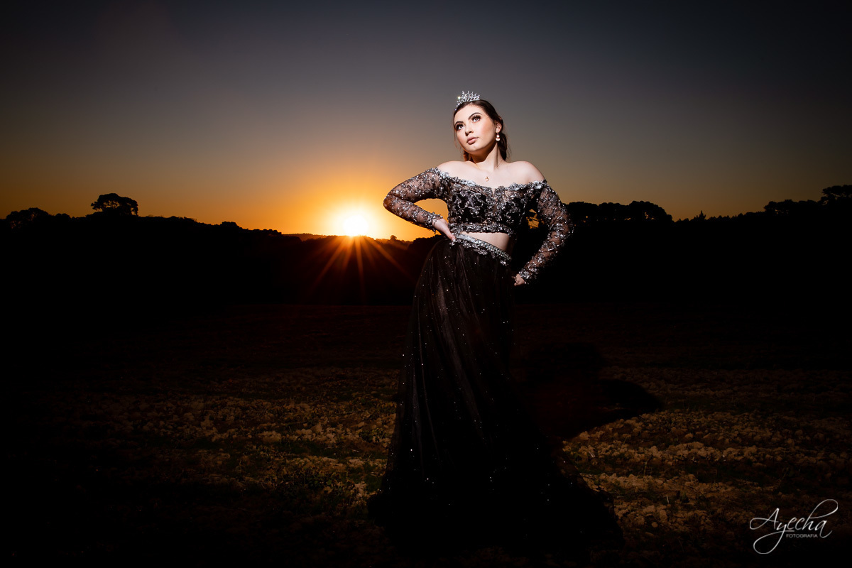 Ensaio 15 anos Curitiba;  São José dos Pinhais; Piraquara;  Debutante Curitiba; Ensaio Teen; Ensaio Celeiro; Ensaio Rústico; xv anos; vestido debutante; ienkot; mc donalds; diabetes; festa 15 anos; melhores fotógrafos curitiba; especialista 15 anos