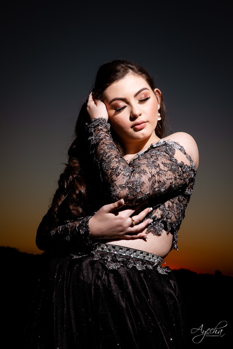 Ensaio 15 anos Curitiba;  São José dos Pinhais; Piraquara;  Debutante Curitiba; Ensaio Teen; Ensaio Celeiro; Ensaio Rústico; xv anos; vestido debutante; ienkot; mc donalds; diabetes; festa 15 anos; melhores fotógrafos curitiba; especialista 15 anos