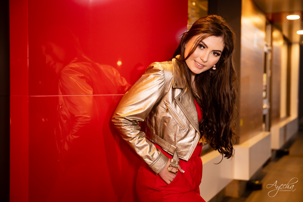 Ensaio 15 anos Curitiba;  São José dos Pinhais; Piraquara;  Debutante Curitiba; Ensaio Teen; Ensaio Celeiro; Ensaio Rústico; xv anos; vestido debutante; ienkot; mc donalds; diabetes; festa 15 anos; melhores fotógrafos curitiba; especialista 15 anos