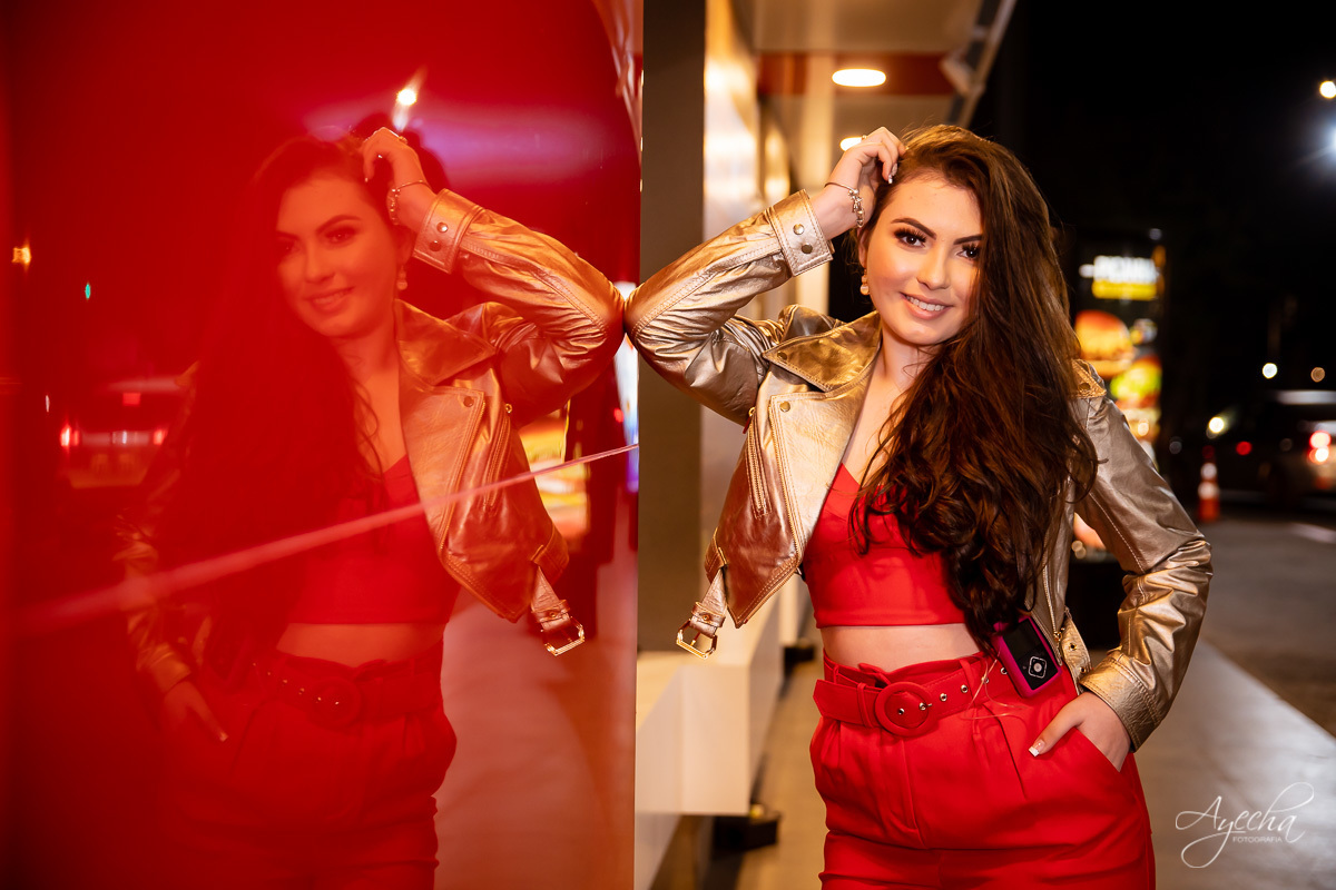 Ensaio 15 anos Curitiba;  São José dos Pinhais; Piraquara;  Debutante Curitiba; Ensaio Teen; Ensaio Celeiro; Ensaio Rústico; xv anos; vestido debutante; ienkot; mc donalds; diabetes; festa 15 anos; melhores fotógrafos curitiba; especialista 15 anos