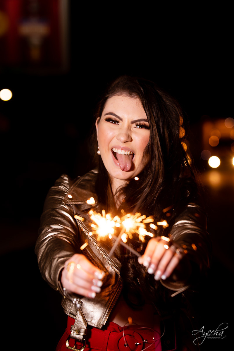 Ensaio 15 anos Curitiba;  São José dos Pinhais; Piraquara;  Debutante Curitiba; Ensaio Teen; Ensaio Celeiro; Ensaio Rústico; xv anos; vestido debutante; ienkot; mc donalds; diabetes; festa 15 anos; melhores fotógrafos curitiba; especialista 15 anos