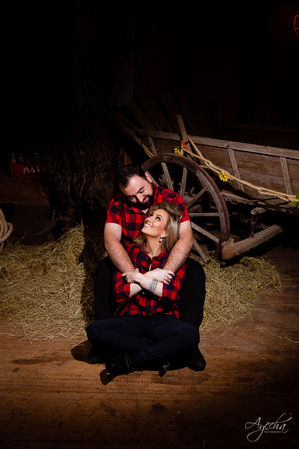 Chácara para ensaios fotográficos em curitiba; chácara ienkot; ensaio de casamento; ensaio rústico; ensaio no celeiro; pré wedding curitiba; casamentos piraquara; casamentos pinhais; fotógrafos de casamento; 