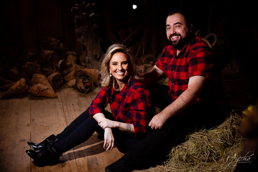 Chácara para ensaios fotográficos em curitiba; chácara ienkot; ensaio de casamento; ensaio rústico; ensaio no celeiro; pré wedding curitiba; casamentos piraquara; casamentos pinhais; fotógrafos de casamento; 