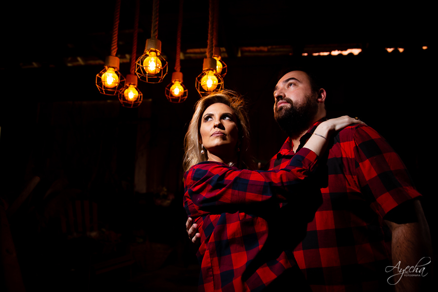 Chácara para ensaios fotográficos em curitiba; chácara ienkot; ensaio de casamento; ensaio rústico; ensaio no celeiro; pré wedding curitiba; casamentos piraquara; casamentos pinhais; fotógrafos de casamento; 