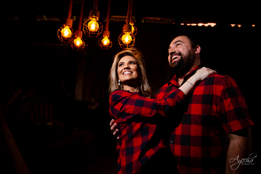 Chácara para ensaios fotográficos em curitiba; chácara ienkot; ensaio de casamento; ensaio rústico; ensaio no celeiro; pré wedding curitiba; casamentos piraquara; casamentos pinhais; fotógrafos de casamento; 