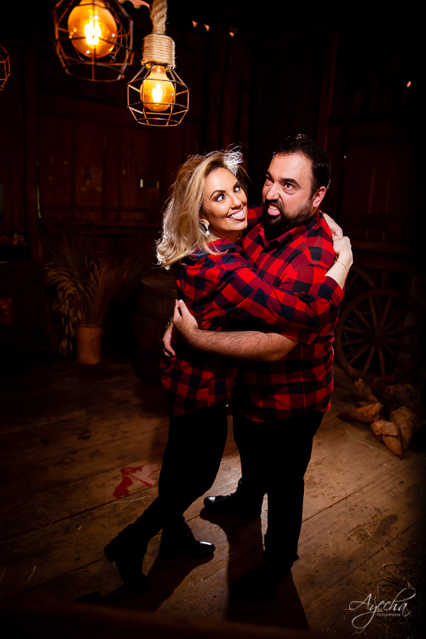 Chácara para ensaios fotográficos em curitiba; chácara ienkot; ensaio de casamento; ensaio rústico; ensaio no celeiro; pré wedding curitiba; casamentos piraquara; casamentos pinhais; fotógrafos de casamento; 