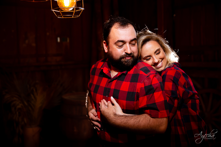 Chácara para ensaios fotográficos em curitiba; chácara ienkot; ensaio de casamento; ensaio rústico; ensaio no celeiro; pré wedding curitiba; casamentos piraquara; casamentos pinhais; fotógrafos de casamento; locação para ensaio fotográfico; 