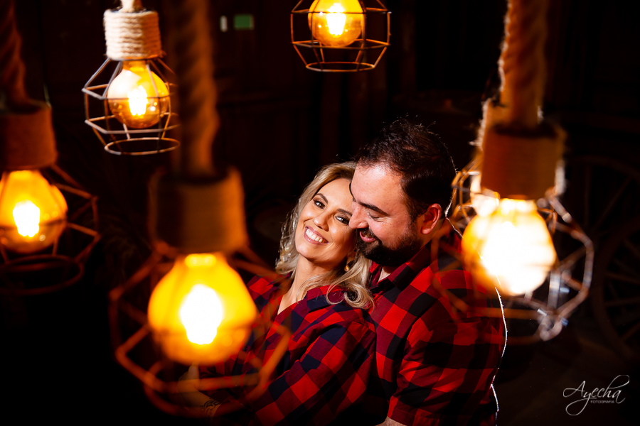 Chácara para ensaios fotográficos em curitiba; chácara ienkot; ensaio de casamento; ensaio rústico; ensaio no celeiro; pré wedding curitiba; casamentos piraquara; casamentos pinhais; fotógrafos de casamento; locação para ensaio fotográfico; 